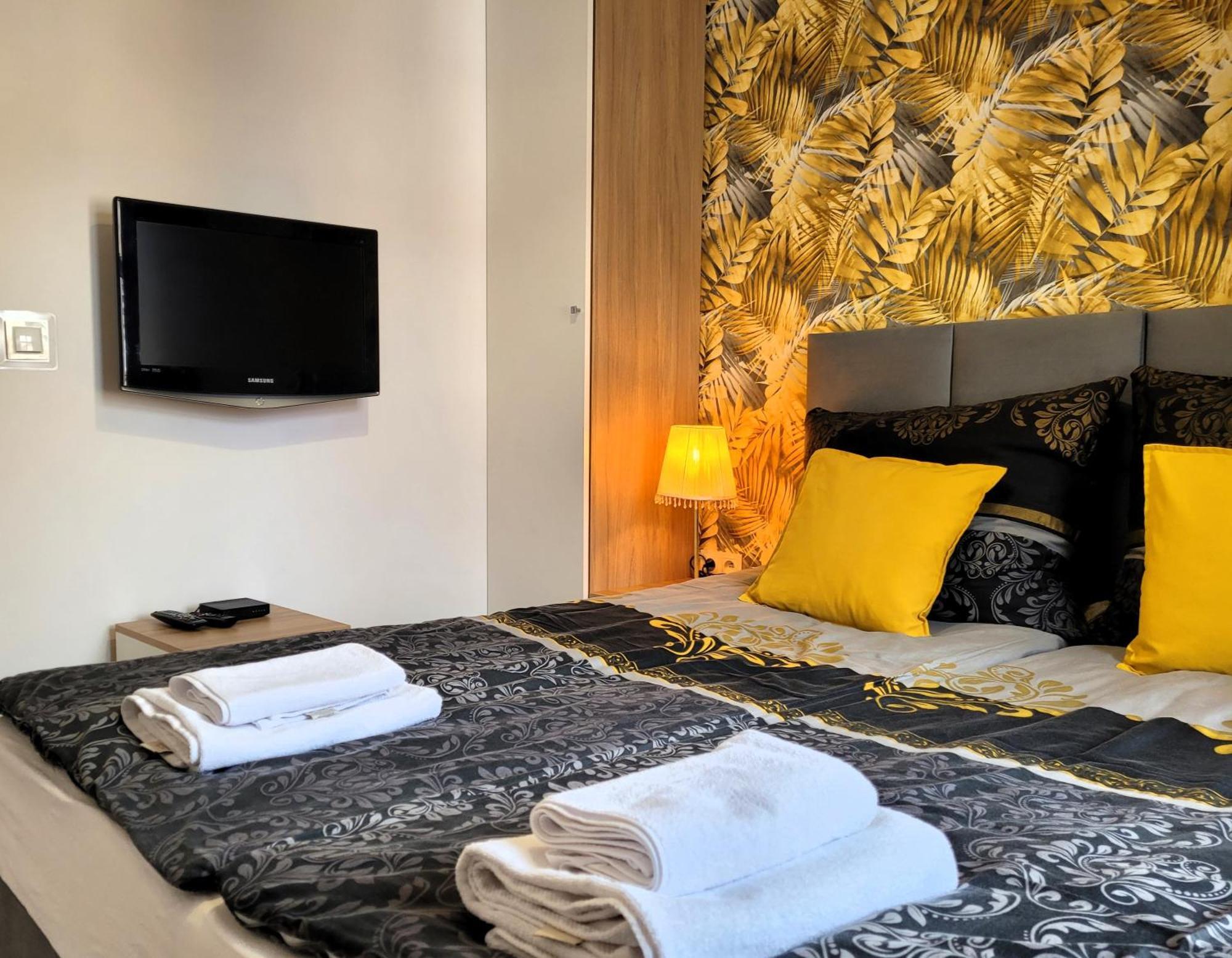 Apartament Przy Placu Piastowskim Jelenia Gora Exterior photo